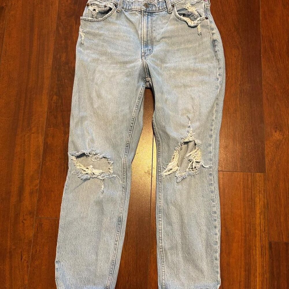 Abercrombie & Fitch Women's Lightwash Denim The Mom High Rise